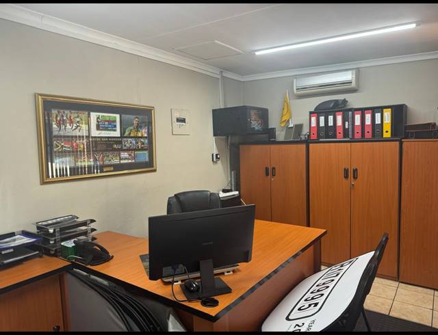 1,981M² BUSINESS FOR SALE IN BOKSBURG CENTRAL